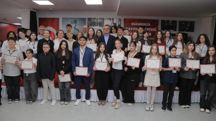 EKK Çocuk Meclisi 23 Nisan’ı Dolu Dolu Kutladı